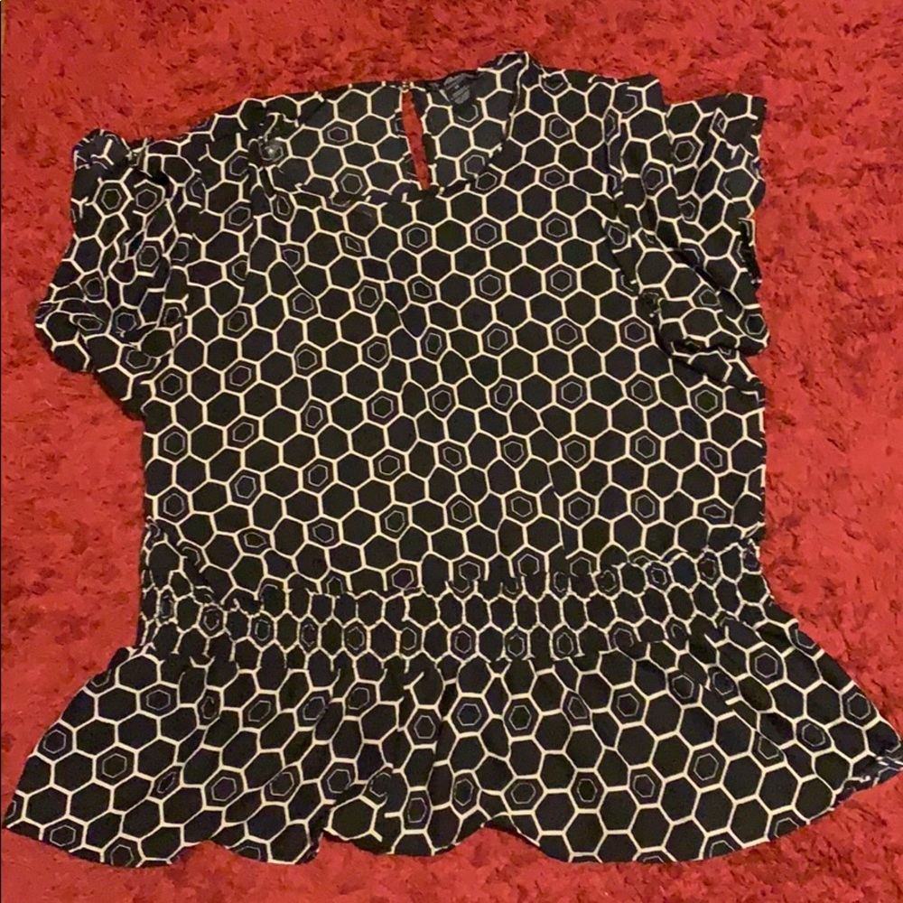 PLUS SIZE DESIGNED SHORT SLEEVE TUNIC TOP